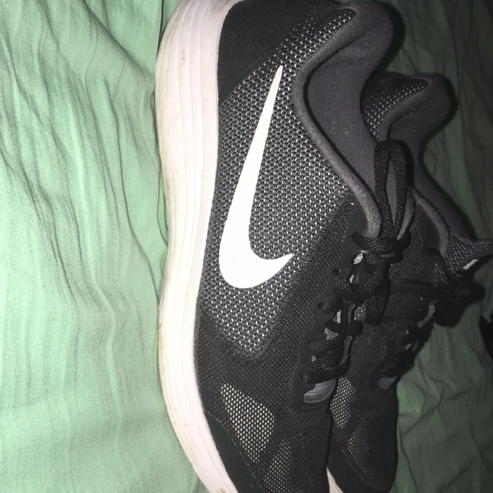Black nikes